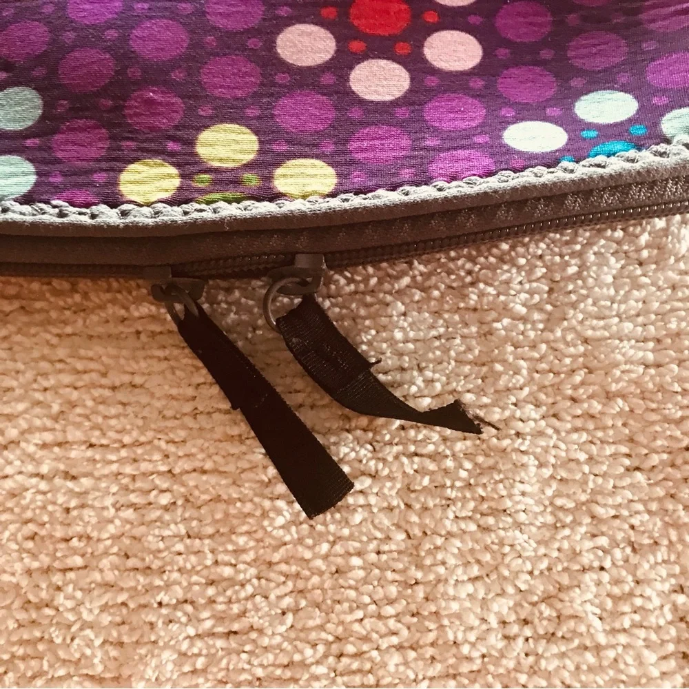 “Byo” Computer Sleeve Zip Close Lime Green Interior Center Crease 2 Tiny Stains